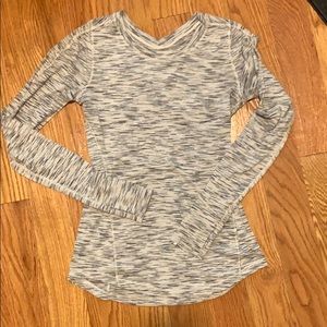 Lulu lemon long sleeve sweat wicking top
